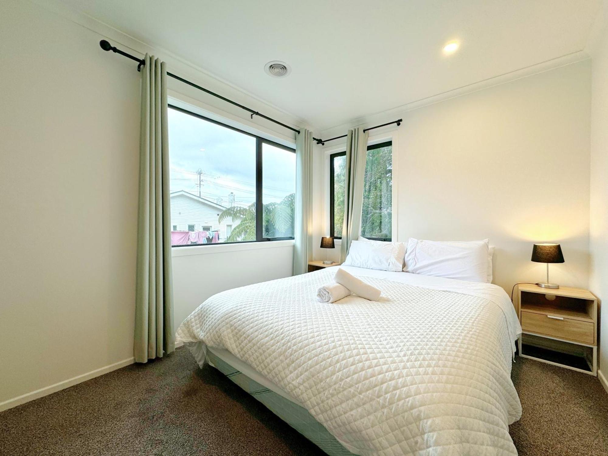 No Party Allowed, Entire Brand New 3 Bedroom Townhouse, Free Unlimited Fibre Wifi And Free Parking Wellington Luaran gambar